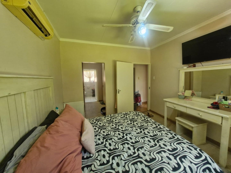 3 Bedroom Property for Sale in Rhodesdene Northern Cape